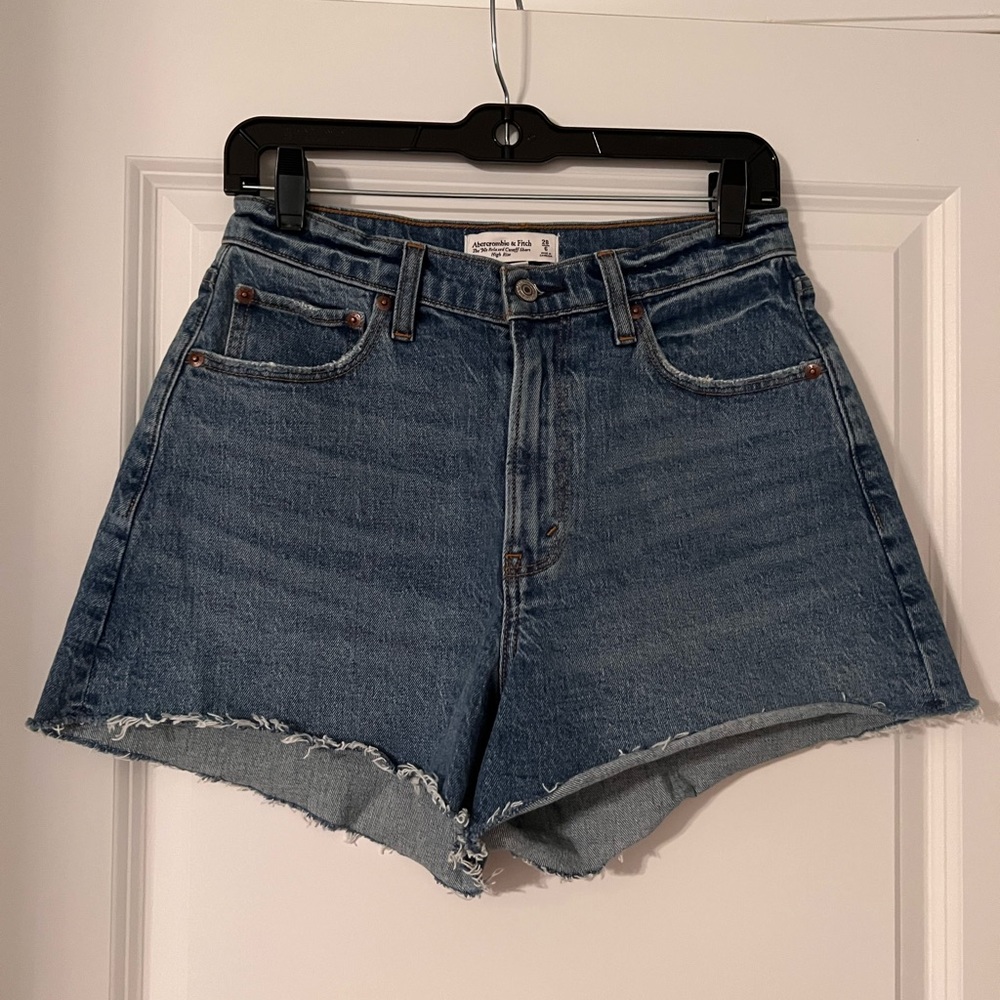 Curve Love High Rise 90s Cutoff Short